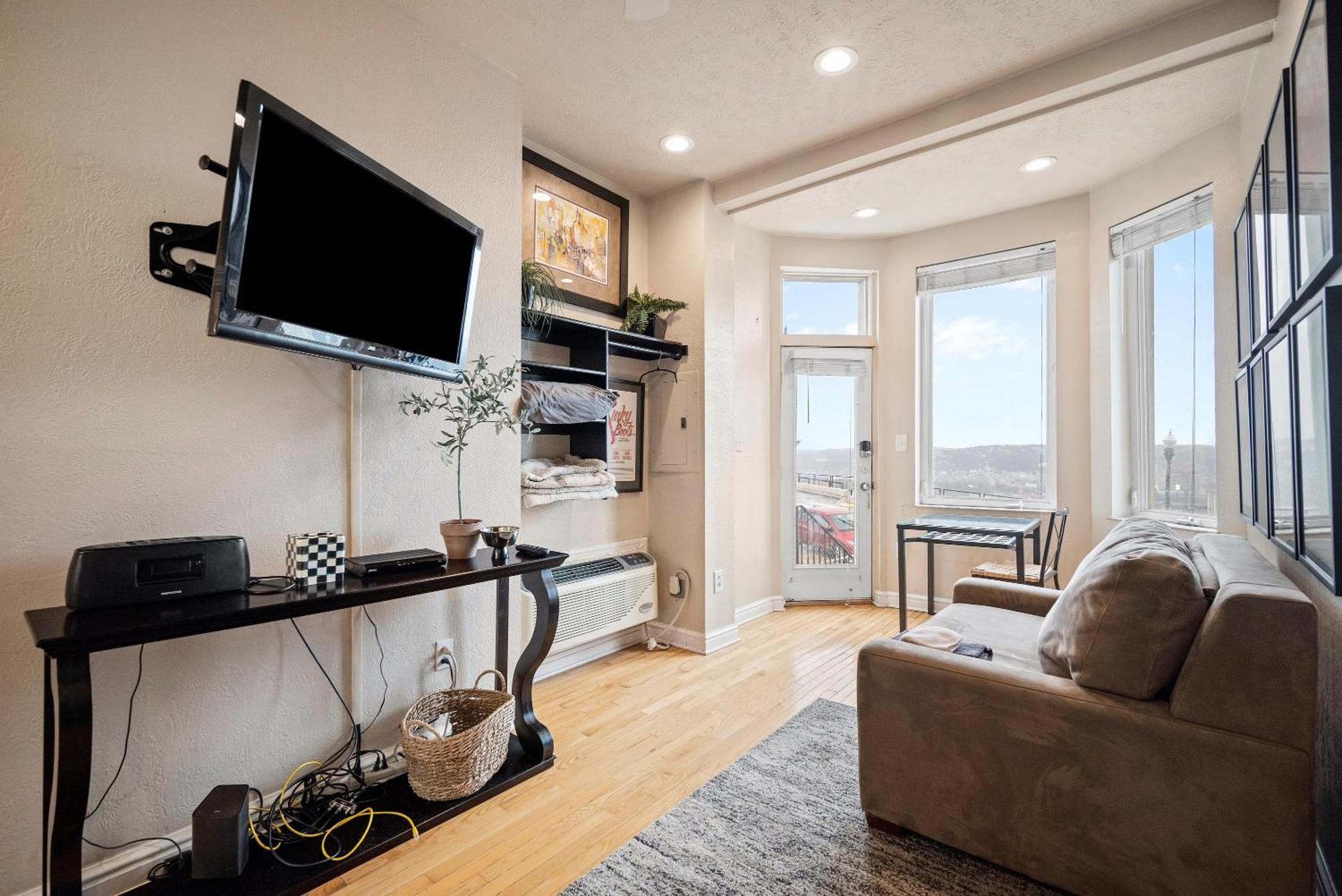 Apartament Charming Studio-Panoramic View-Your Pittsburgh Sanctuary Zewnętrze zdjęcie